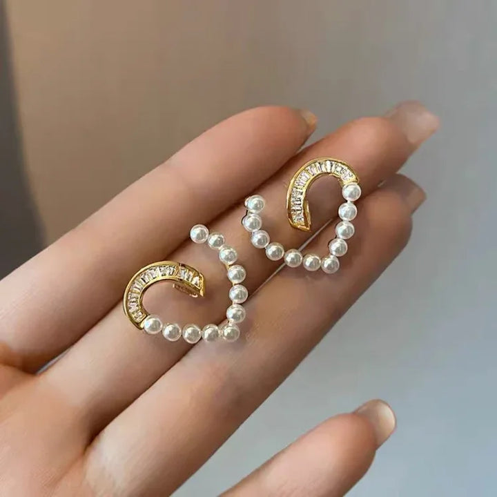 Heart-shaped Earrings with Pearls and Zirconia - Ameline-The Livary