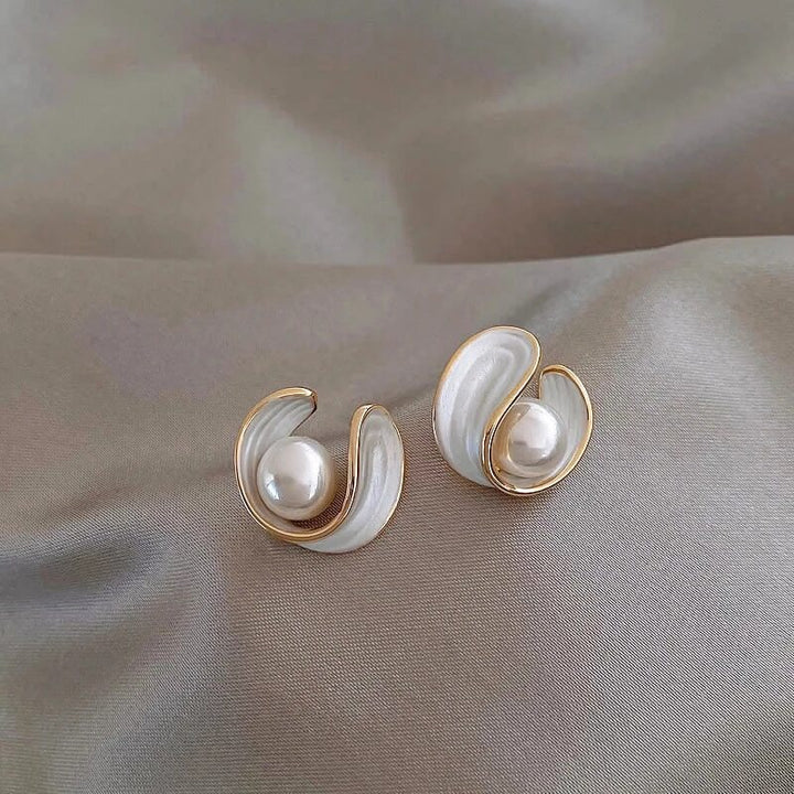 Luxury Earrings with White Opal and Pearl in Gold - Amara-The Livary
