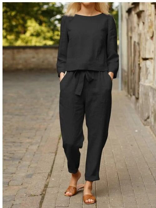 Two-piece women's outfit with round neck t-shirt & trousers with elastic waistband – Nia-Black-S-The Livary