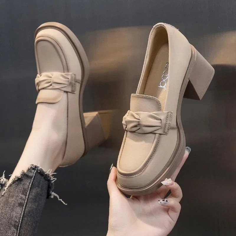 Elegant women's shoes with square heel – Seraphina-Beige-3-The Livary