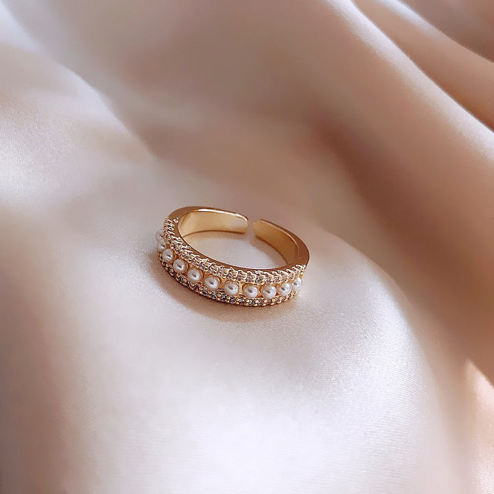 Luxurious Gold Ring with Pearl - Martina-The Livary
