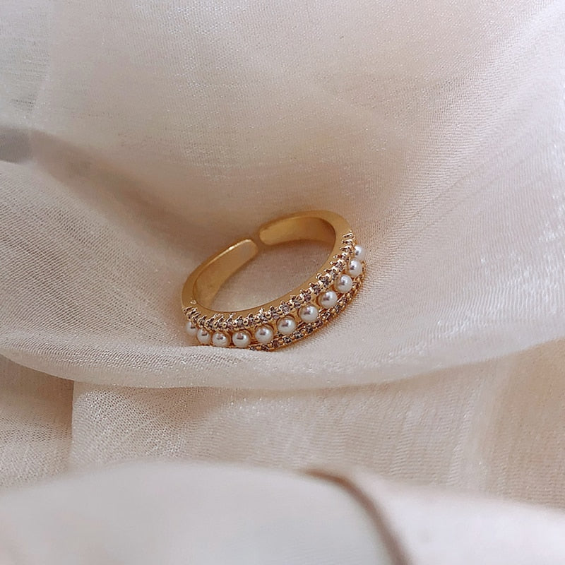 Luxurious Gold Ring with Pearl - Martina-The Livary