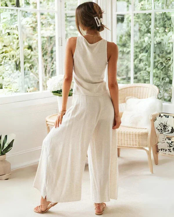 Cotton two-piece women's set with round neck and relaxed trousers – Tilda-S-The Livary