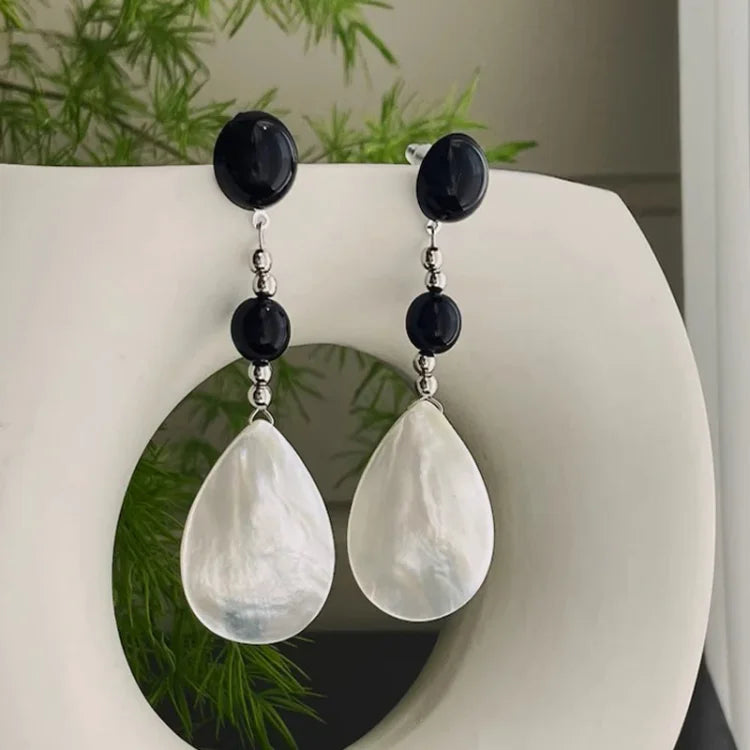 Vintage Shell Earrings - Naia-The Livary