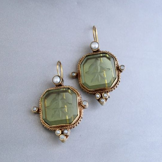 Vintage Green Earrings with Pearls - Valeria-The Livary