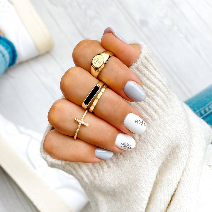 Stylish Ring with Zirconia Cross - Faith-Silver-5-The Livary