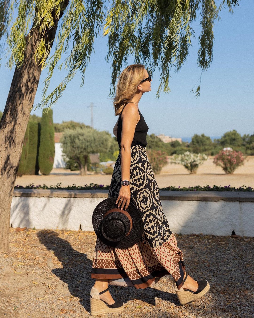 Printed Boho maxi skirt with a flowing cut & fringes – Yalina-Green-S-The Livary