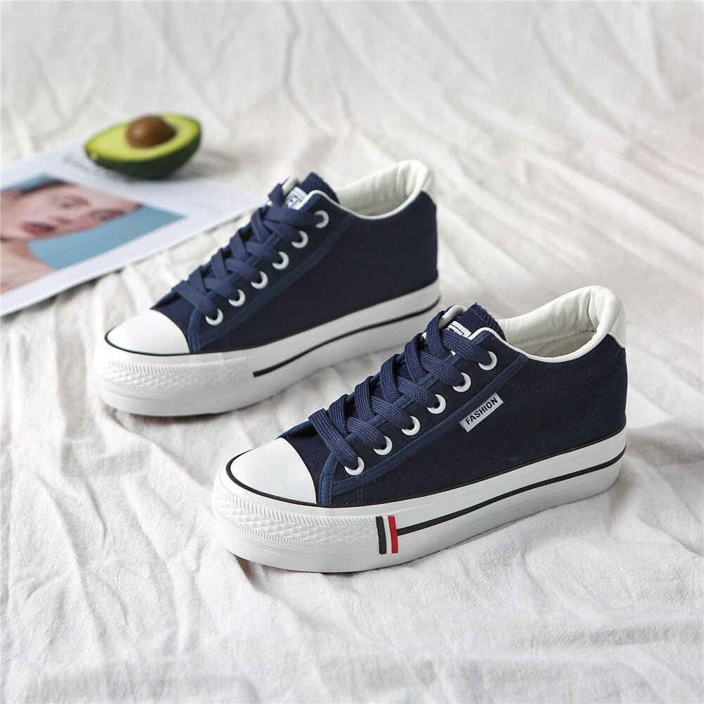 Stylish women's canvas sneakers with platform sole – Leonie-Dark blue-3-The Livary