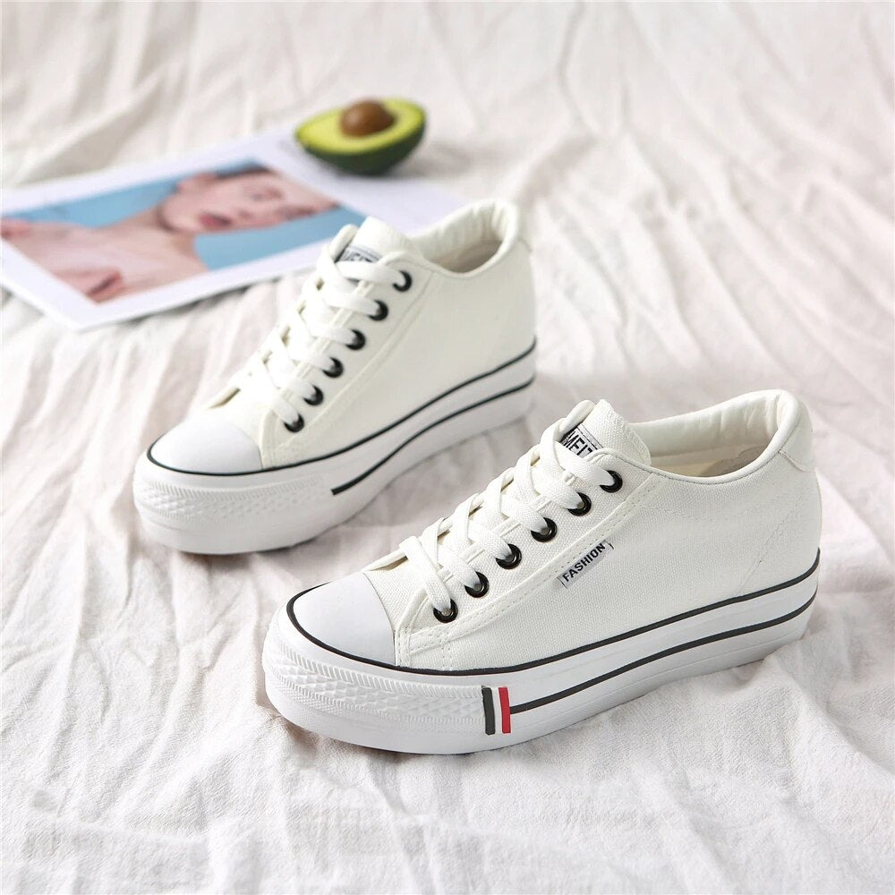 Stylish women's canvas sneakers with platform sole – Leonie-White-3-The Livary