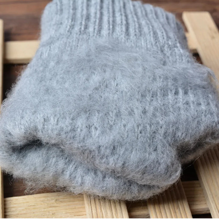 Knitted Touchscreen Gloves for Women - Amara-Black-The Livary