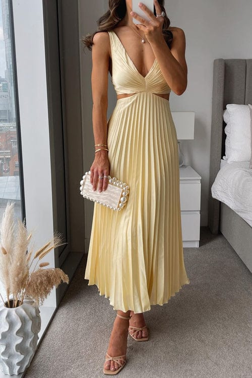 Elegant Pleated Dress with Figure-Flattering Fit – Emilie-Yellow-S-The Livary