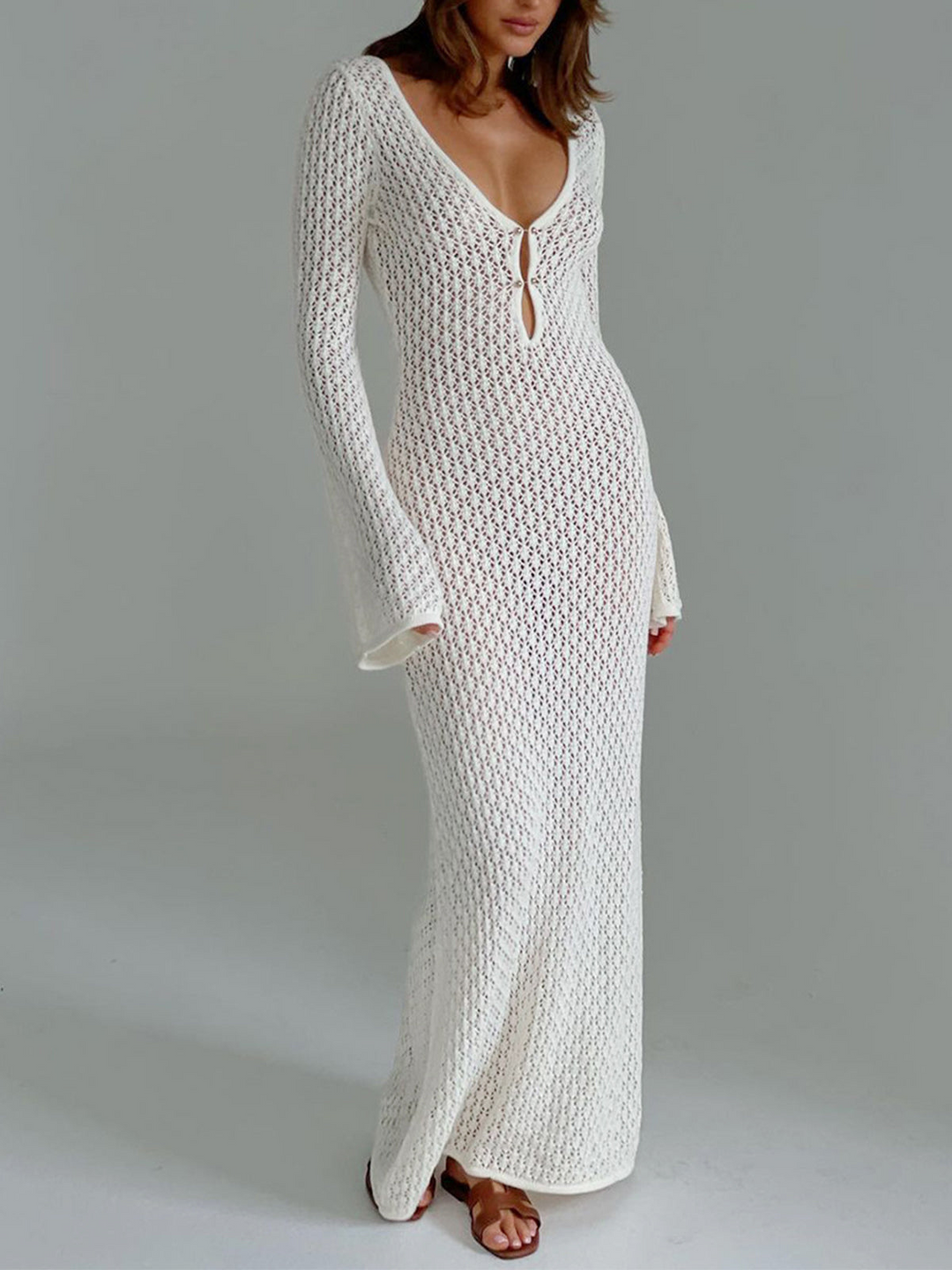 Long women's beach dress with back cutout and V-neck – Celina-White-XS-The Livary
