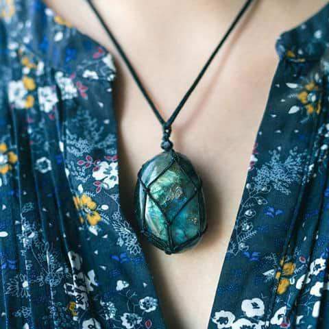 Mystical Labradorite Dragonheart Necklace - Aris-The Livary