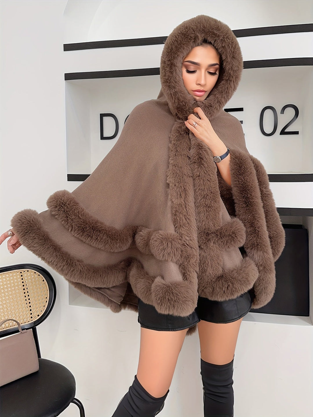 Oversized Furry Cape Jas for Women - Fiona-Brown-S-The Livary