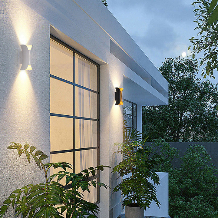 Modern LED Outdoor Wall Lamp - LumiEdge-Black and Gold-Small 6W-Warm white-The Livary
