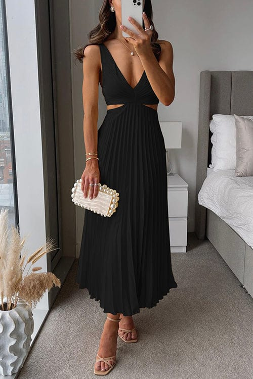 Elegant Pleated Dress with Figure-Flattering Fit – Emilie-Black-S-The Livary