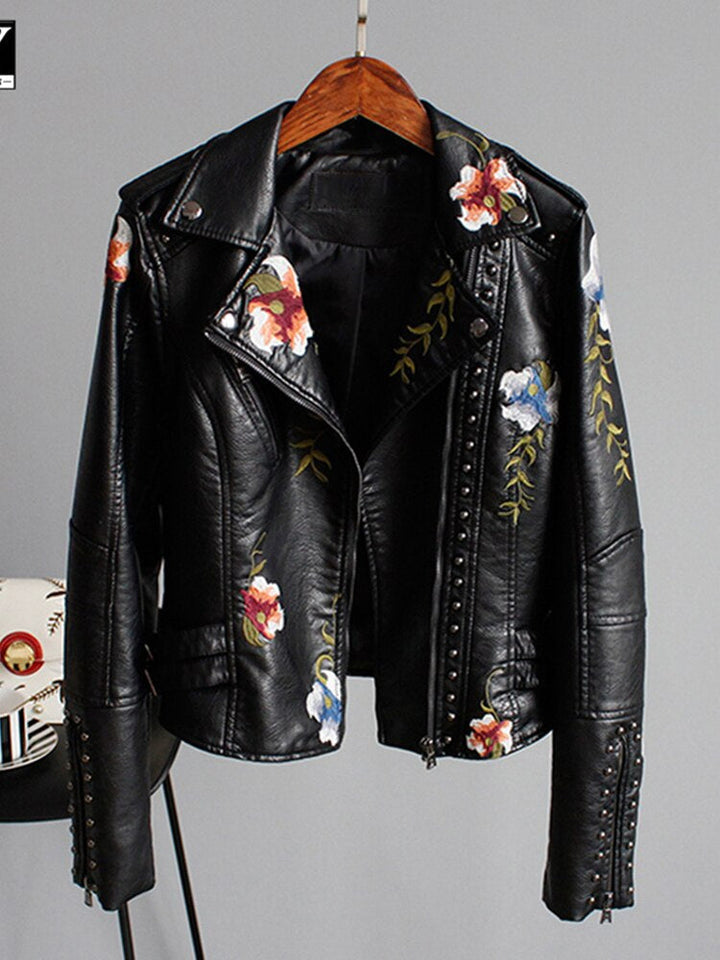 Short ladies' jacket made of faux leather with zip - Rona-Black-S-The Livary