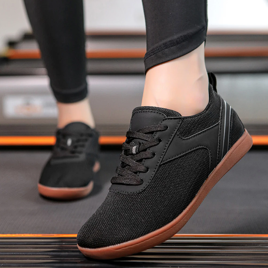 Unisex barefoot shoes with flexible sole & breathable upper material – Luno-Black-4.5-The Livary