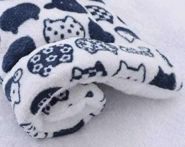 Warm Cat Blanket - SnuggleSoft-White & Cat-S-The Livary