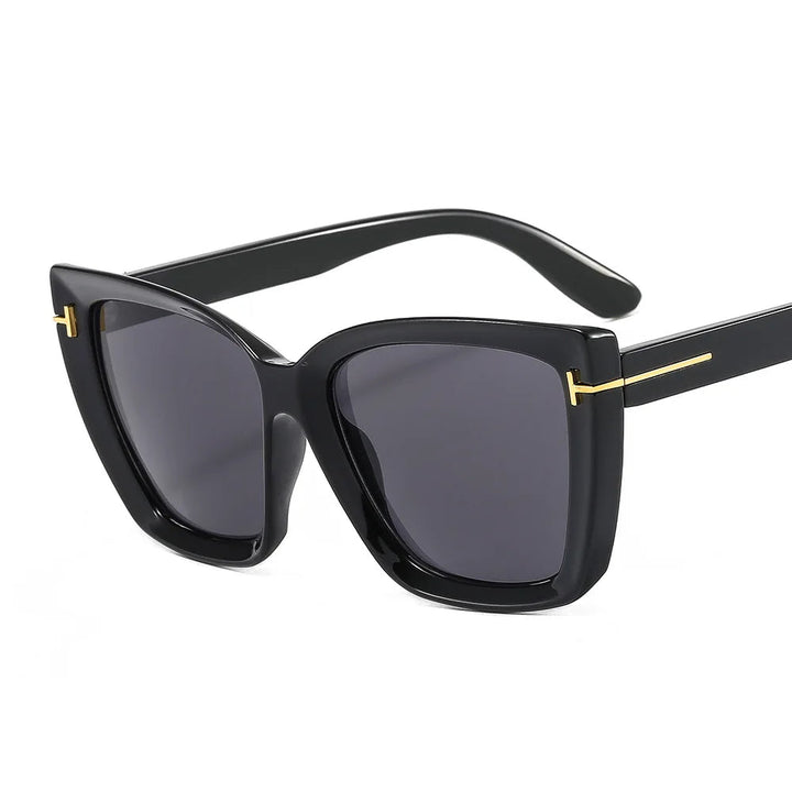 Stylish cat-eye sunglasses with UV protection and gradient - VueLuxe-Black-Grey-The Livary