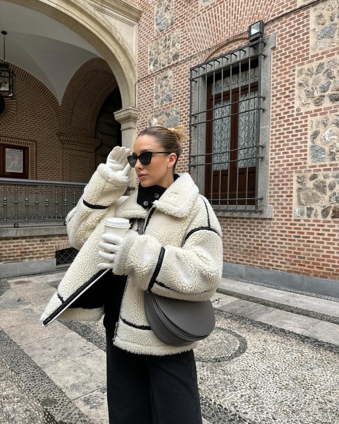 Teddy Pilot Jacket - Dilara | Trendy, Warm, Oversized & Stylish!-S-The Livary