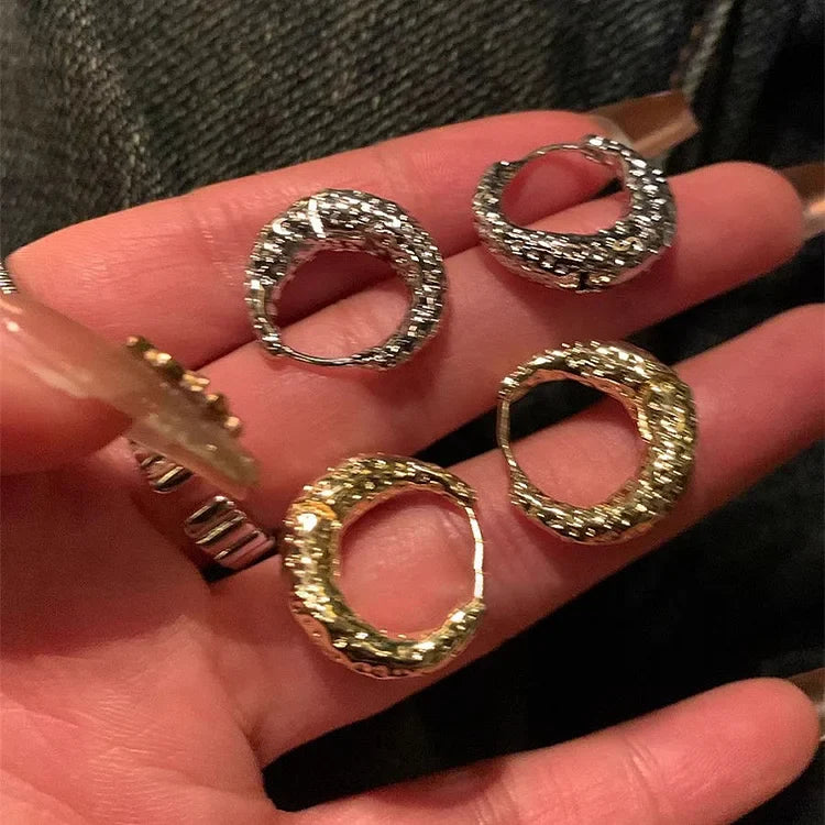 Stylish Hoop Earrings - Noor-Gold-The Livary