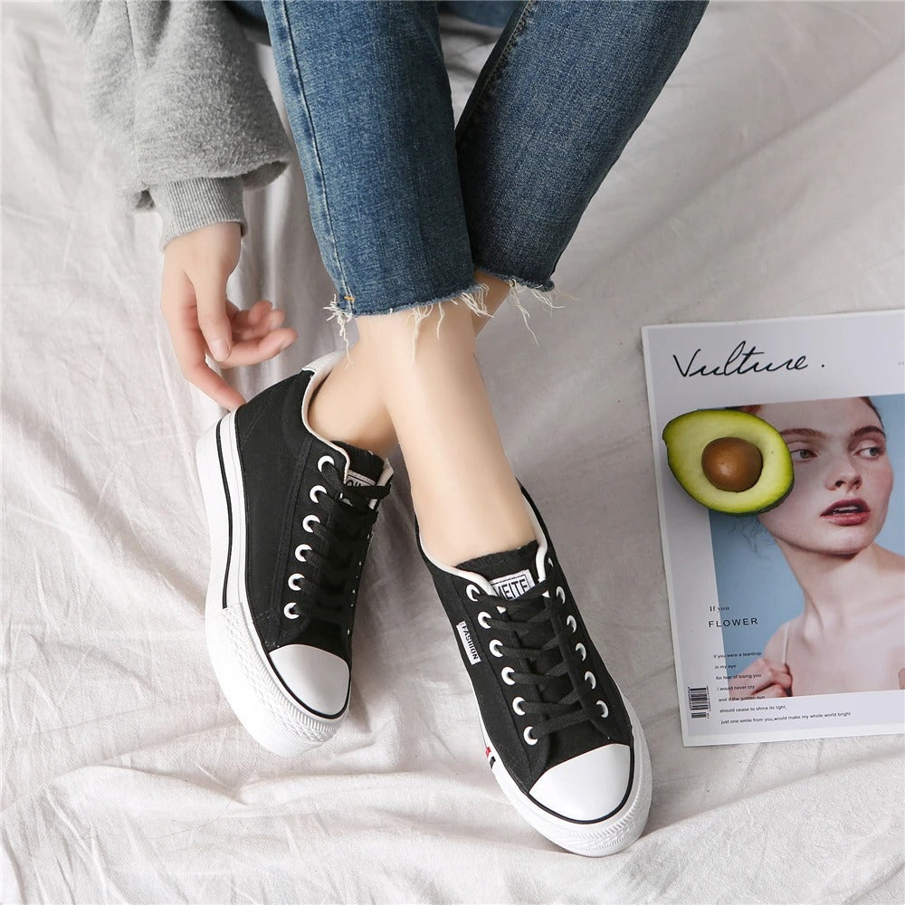 Stylish women's canvas sneakers with platform sole – Leonie-Dark blue-3-The Livary