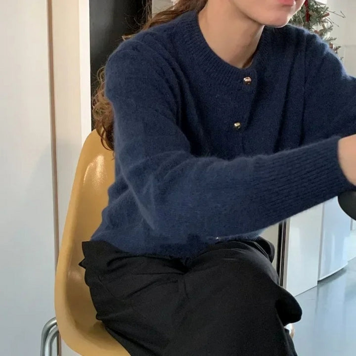 The Knitted Women's Cardigan with Round Neck - Sophie