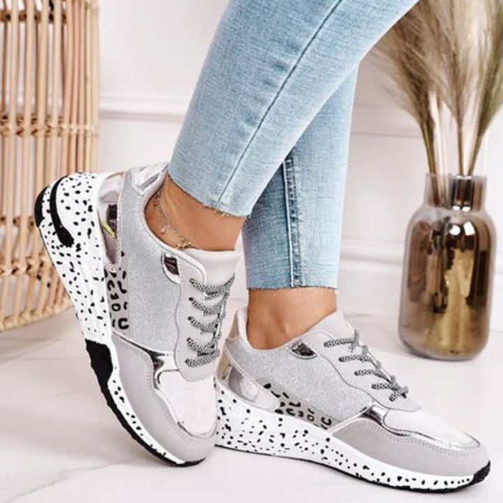 Modern Sneakers with Ergonomic Footbed - Luna-Gold-4.5-The Livary