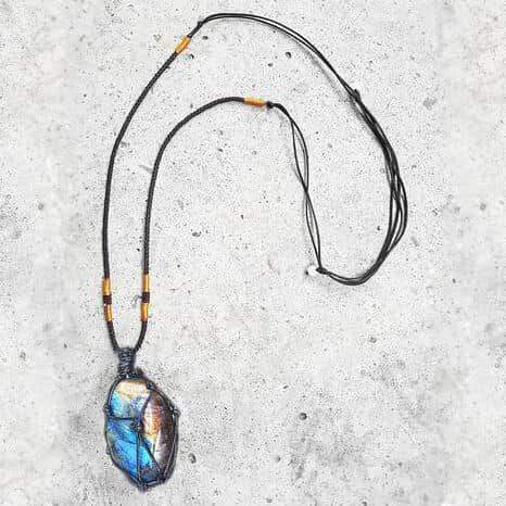 Mystical Labradorite Dragonheart Necklace - Aris-The Livary