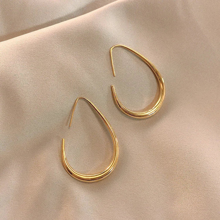 Comfortable Fluid Hoops - Liv-The Livary
