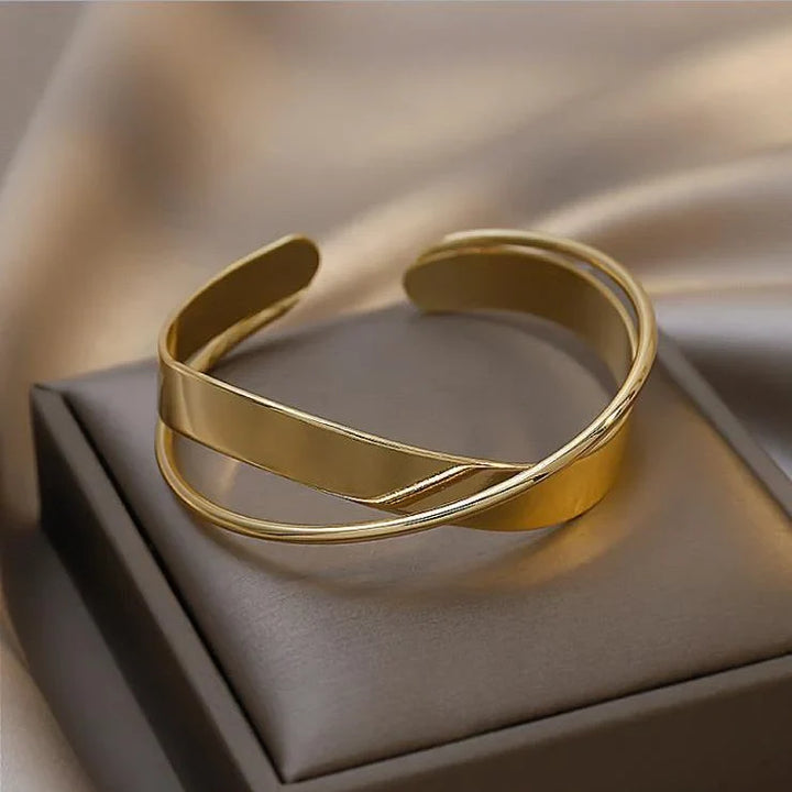 Mat Gold Infinity Bracelet - Elisa-The Livary