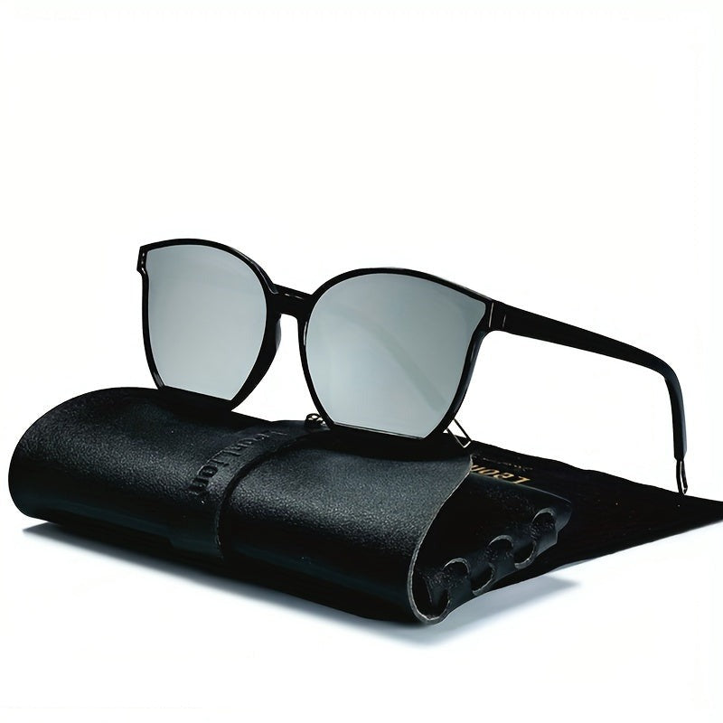 Fashionable women's sunglasses with UV protection – Livia-Clear black and white mercury-The Livary