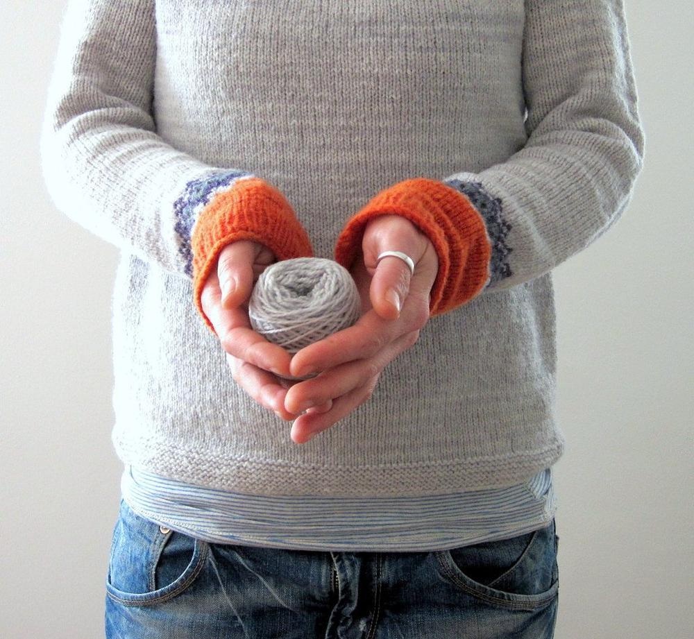 Scandinavian Trendy Sweater with Lively Pattern - NordicChic-S-The Livary