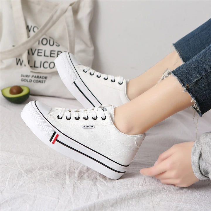 Stylish women's canvas sneakers with platform sole – Leonie-Dark blue-3-The Livary
