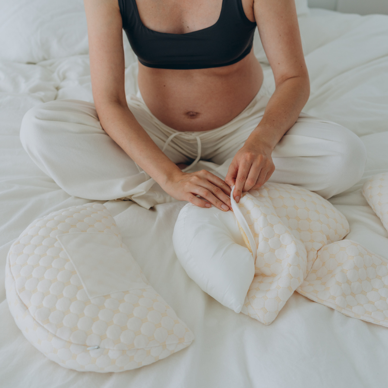Pregnancy pillow - BumpNest-The Livary