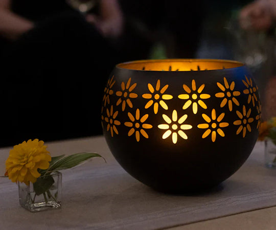 Flower Candle Lamp with Diffuser – Fleuris-The Livary