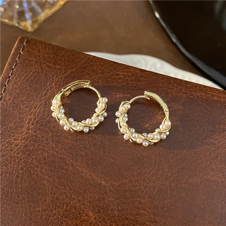 Subtle Pearl Earrings - Isla-The Livary