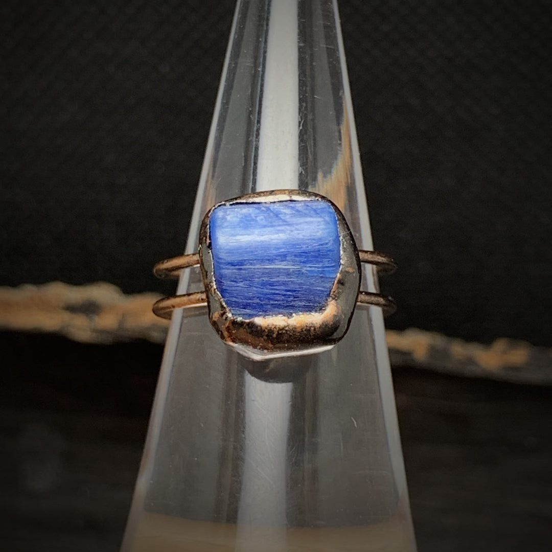 Natural Raw Birthstone Ring - Selina-January & Pomegranate-The Livary