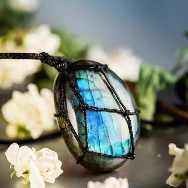 Mystical Labradorite Dragonheart Necklace - Aris-The Livary