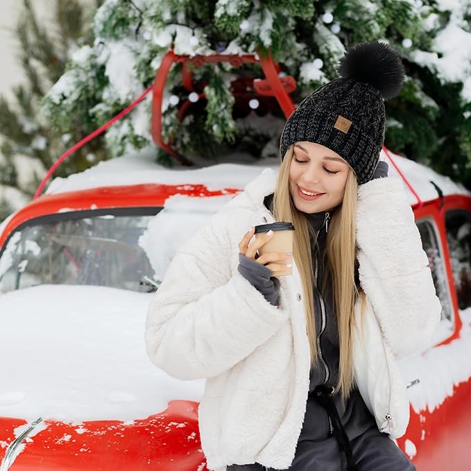 Comfortable Winter Pom Beanie - Yvonne-Beige-The Livary