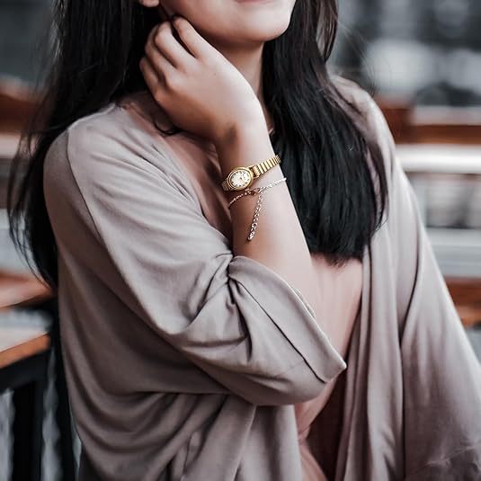 Small Ladies' Watch – Romy-Gold-The Livary