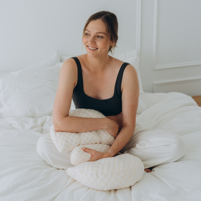 Pregnancy pillow - BumpNest-The Livary