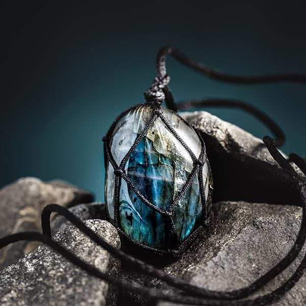 Mystical Labradorite Dragonheart Necklace - Aris-The Livary