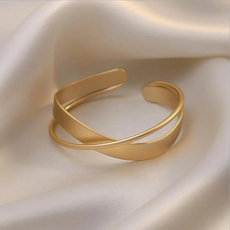 Mat Gold Infinity Bracelet - Elisa-The Livary