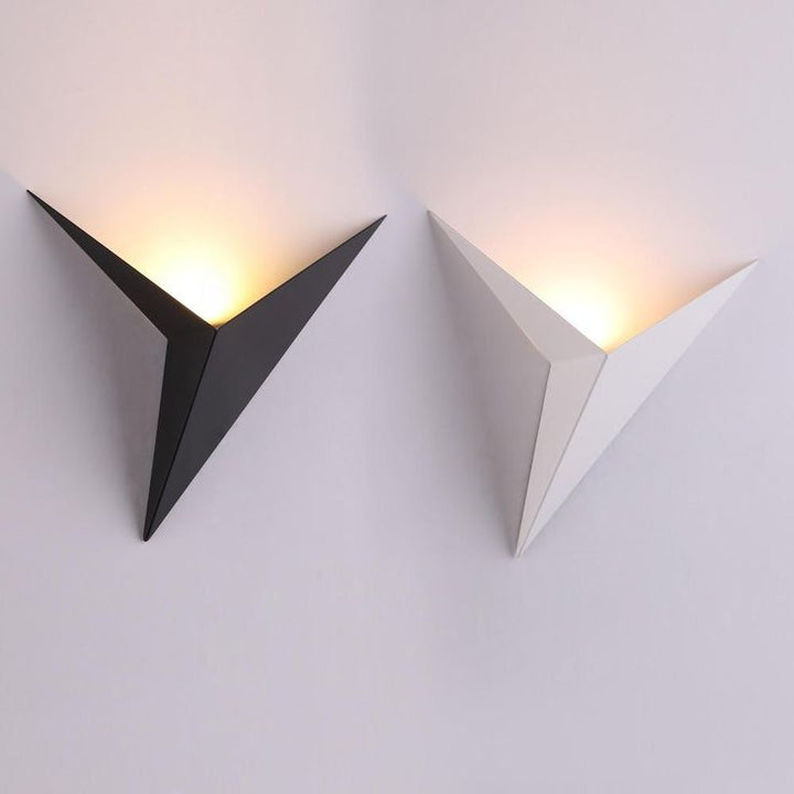Modern Triangular Wall Lamp - TrigoLux-White-Warm Wit-The Livary