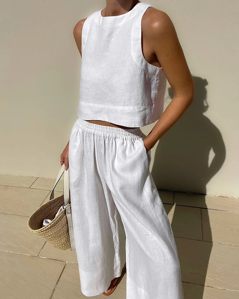 Two-piece women's outfit with skirt & top – Stylish & versatile – Narela-White-S-The Livary