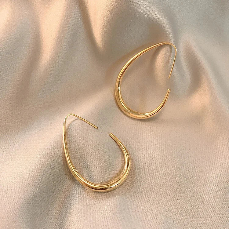 Comfortable Fluid Hoops - Liv-The Livary