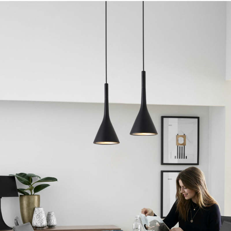 Modern Triangle Pendant Lamp - Trionda-Black-The Livary