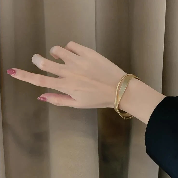 Mat Gold Infinity Bracelet - Elisa-The Livary